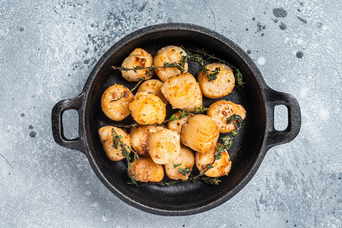 A picture of pan seared scallops with Traditional Warriors Blend